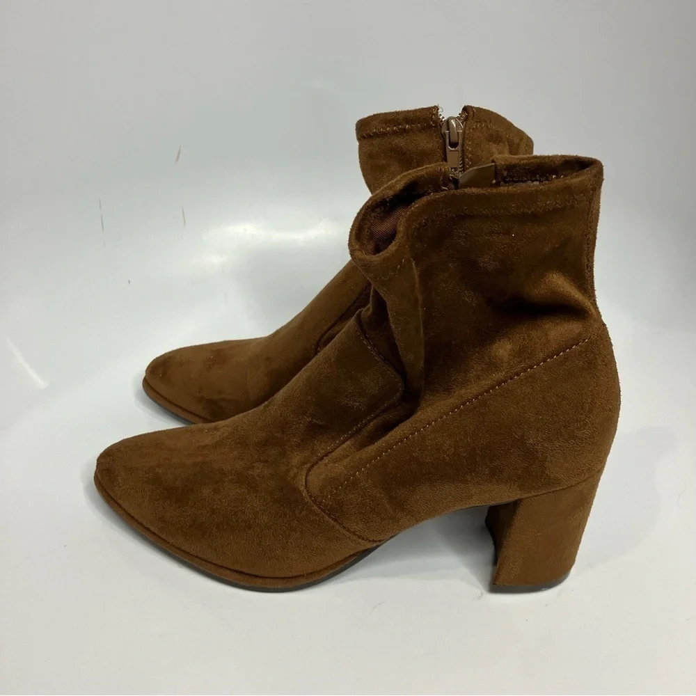 Nine West pull on‎ boots pointed toe size 6